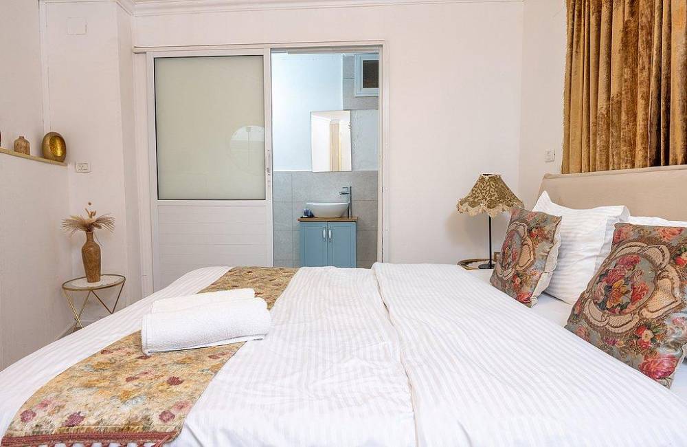 218784 מתחם פנימי, וילה ספא ריש, וילה  בירכא וילות - Vila 4 U