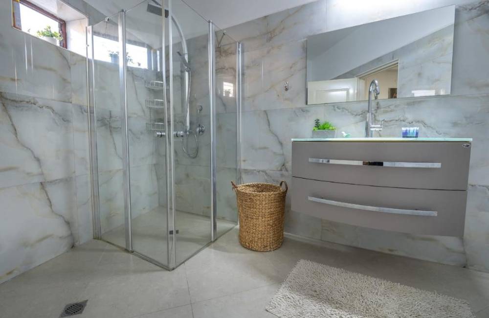 218926 גלריה כללית, וילה ספא ריש, וילה  בירכא וילות - Vila 4 U