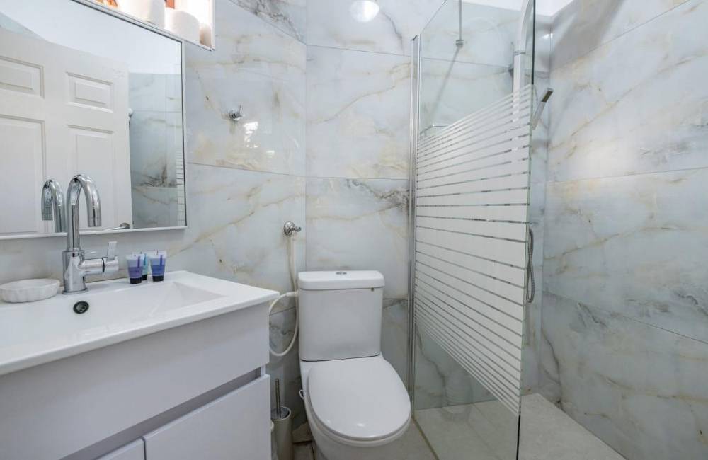 218933 מתחם פנימי, וילה ספא ריש, וילה  בירכא וילות - Vila 4 U