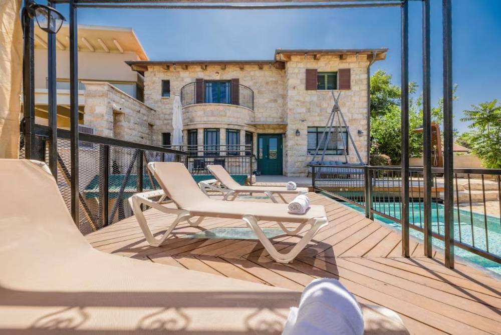 229583 מתחם הבריכה, אחוזת בלו ביי נתניה - Blue Bay Mansion, וילה  בנתניה וילות - Vila 4 U