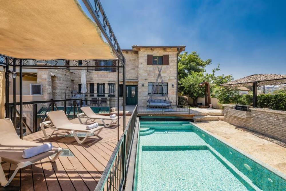 229591 מתחם הבריכה, אחוזת בלו ביי נתניה - Blue Bay Mansion, וילה  בנתניה וילות - Vila 4 U