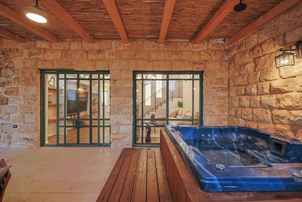 229598 מתחם חיצוני, אחוזת בלו ביי נתניה - Blue Bay Mansion, וילה  בנתניה וילות - Vila 4 U