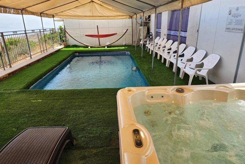 232444 גלריה חיצונית, וילת מעיין הברכה, וילה  בנוף כנרת וילות - Vila 4 U