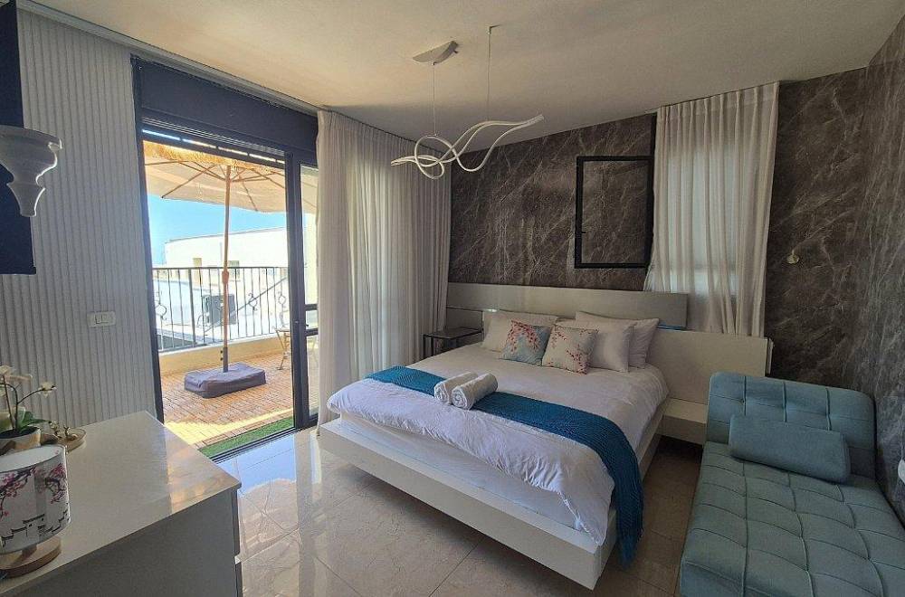 239741 גלרית פנים, צ'יל וילה - Chill Villa, וילה  באשקלון וילות - Vila 4 U