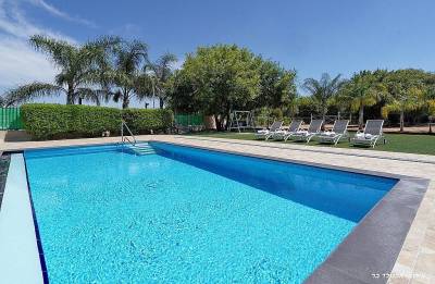 וידאו - אחוזת השושנים בוטיק