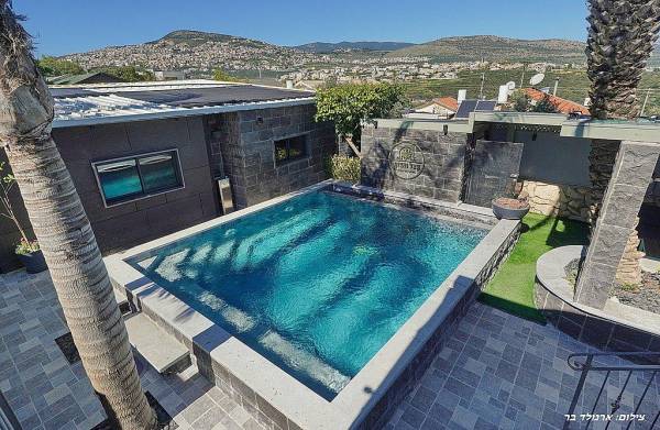 וילה ספא בצל השקד הבריכה והנוף