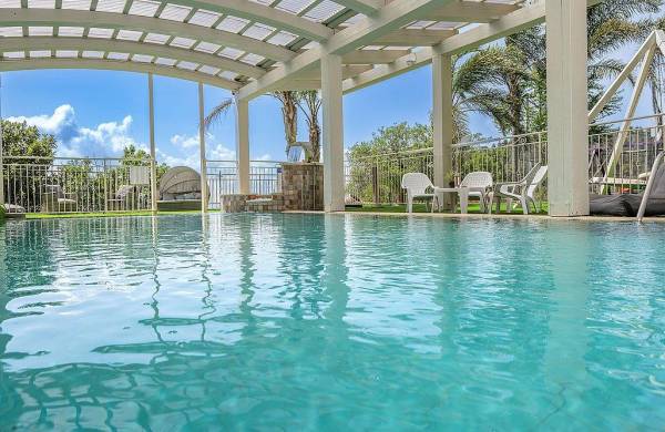 גני הצוק וילת אירוח