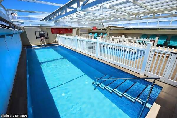 וילה מול הצדיק